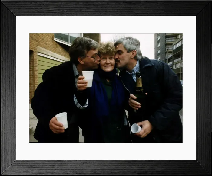 Framed Print : Brenda Fricker actress Oscar Winner celebrates with her boyfriend Eamon Boland left