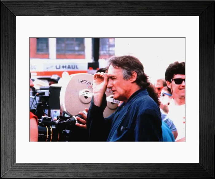 Framed Print : Dennis Hopper actor doing some directoring Dbase MSI A©Mirrorpix Framed Print : Dennis Hopper actor doing some directoring Dbase MSI A©Mirrorpix