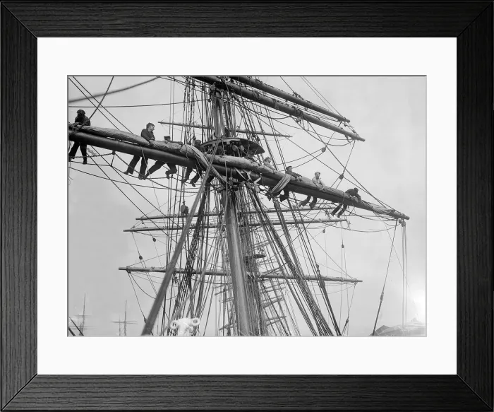 Framed Print : Captain Robert Scott Antarctica Expedition - crew preparing the Terra Nova at East India Framed Print : Captain Robert Scott Antarctica Expedition - crew preparing the Terra Nova at East India