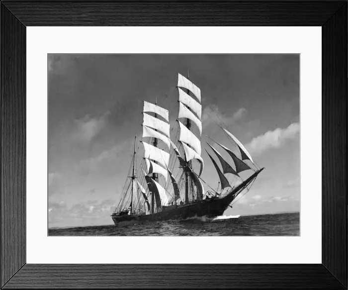 Framed Print : The windjammer Penang seen here sailing in the English Channel Circa 1935