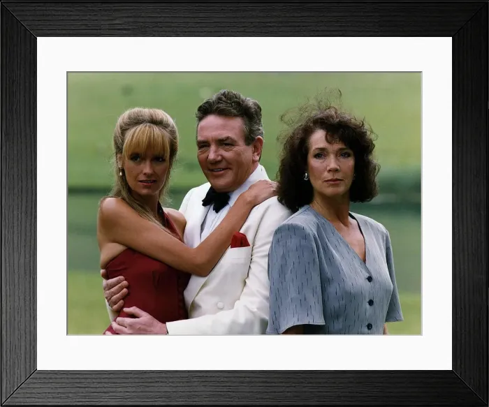 Framed Print : Albert Finney actor A©Mirrorpix Framed Print : Albert Finney actor A©Mirrorpix
