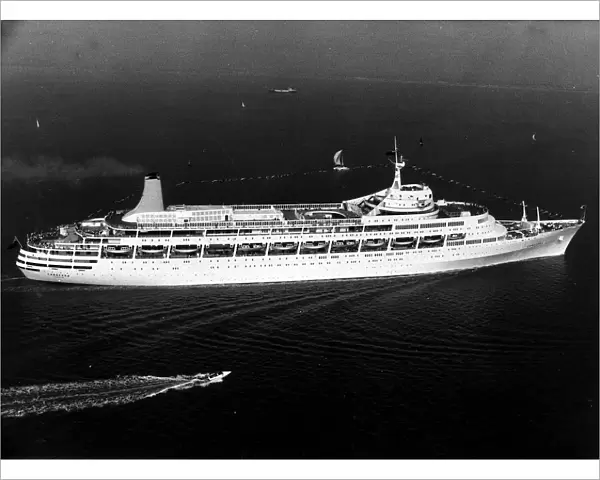 Ships: Canberra September 1982 - First cruise after Falklands services