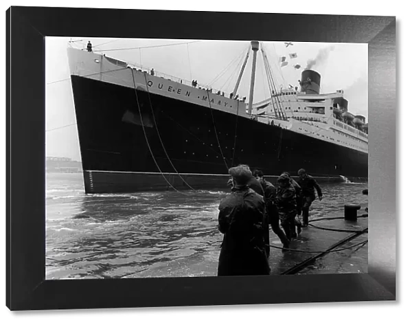 RMS Queen Mary - October 1967, ties up at Southampton for the last time