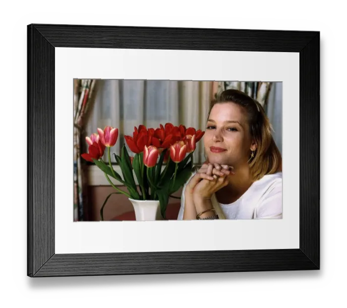 Framed Print : Bridget Fonda Actress DBase A©Mirrorpix Framed Print : Bridget Fonda Actress DBase A©Mirrorpix