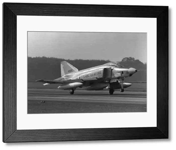 Framed Print : Aircraft McDonnell Douglas RF-4 Phantom II May 1965. US Air Force Phantom jets