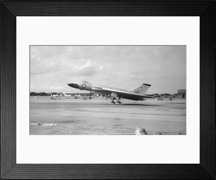 Framed Print : Aircraft AVRO Vulcan B1 V force bomber comes in to land at the SBAC Farnborough Air Show Framed Print : Aircraft AVRO Vulcan B1 V force bomber comes in to land at the SBAC Farnborough Air Show