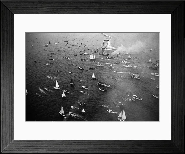 Framed Print : Aerial view of Sir Francis Chichester arriving at Plymouth to complete the final leg of