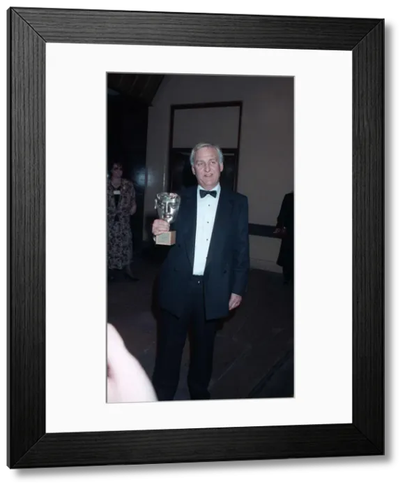 Framed Print : John Thaw Actor holding his BAFTA Award 1990 A©Mirrorpix Framed Print : John Thaw Actor holding his BAFTA Award 1990 A©Mirrorpix