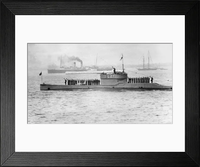 Framed Print : Royal Navy submarine L27 give a salute from its crew at the Coronation review
