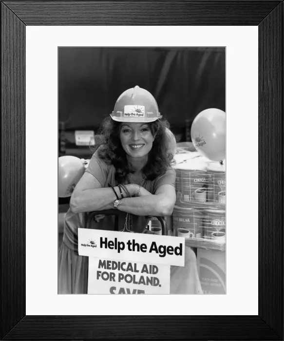 Framed Print : Rula Lenska Ploish actress in West London helping the first shipment £20 Framed Print : Rula Lenska Ploish actress in West London helping the first shipment £20