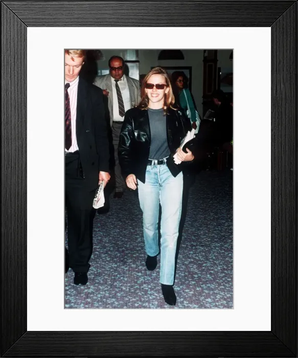 Framed Print : Kylie Minogue actress & singer at London Airport dbase msi A©Mirrorpix Framed Print : Kylie Minogue actress & singer at London Airport dbase msi A©Mirrorpix