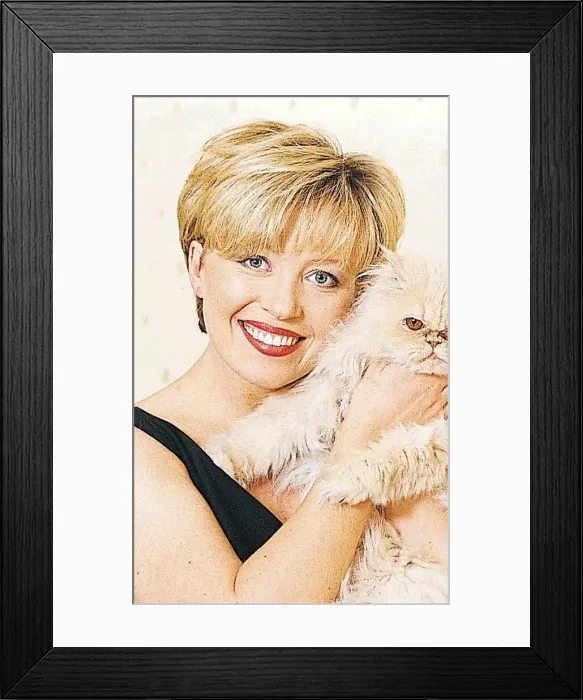 : Kirsty Young TV presenter Newscaster with cat : Kirsty Young TV presenter Newscaster with cat