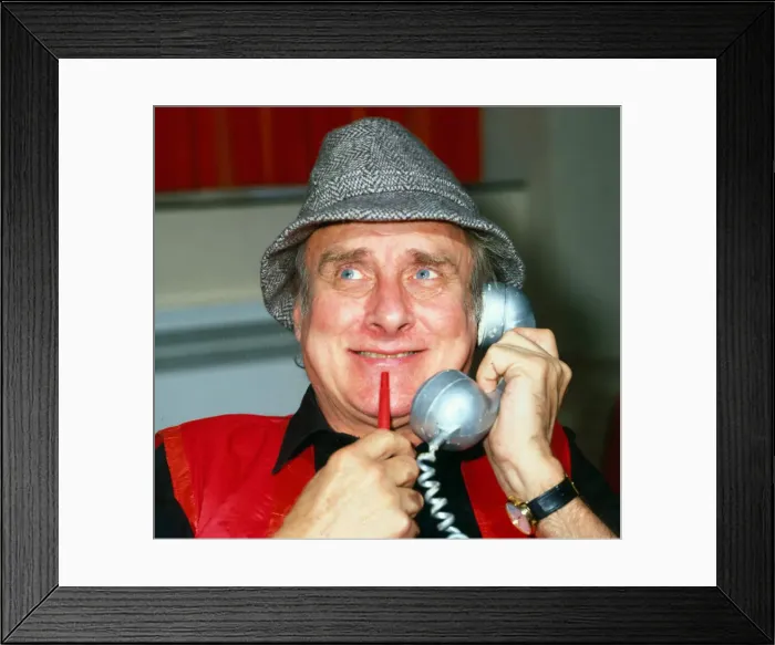 Framed Print : Spike Milligan comedian holding silver telephone April 1991 Framed Print : Spike Milligan comedian holding silver telephone April 1991