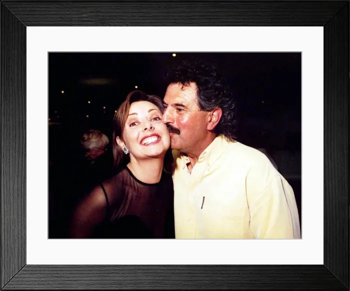 Framed Print : TV presenter Carol Vorderman with her step brother Arthur Rizzi