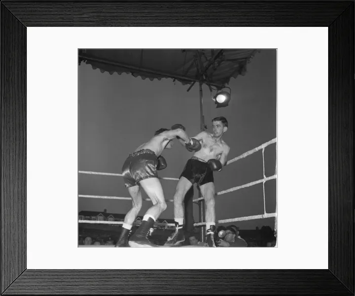 Framed Print : Howard Winstone v Harry Carroll May 1962 Framed Print : Howard Winstone v Harry Carroll May 1962