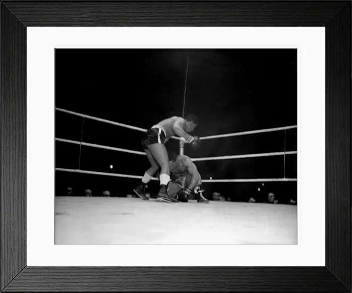 Framed Print : Boxing - Randolph Turpin v Alex Buxton - Nov 1956 Randolph Turpin knocks Alex Framed Print : Boxing - Randolph Turpin v Alex Buxton - Nov 1956 Randolph Turpin knocks Alex