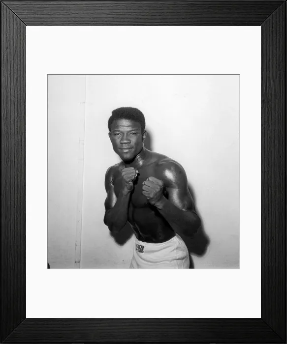 Framed Print : Emile Griffith Welter-Weight Champion of the World Sept 1964 E