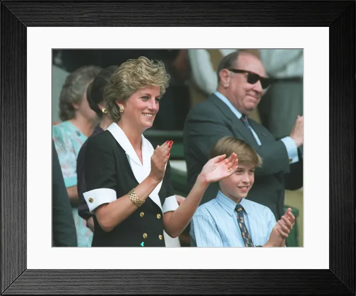 Framed Print : Princess Diana with her son and Prince William, watching the Ladies Singles Final match Framed Print : Princess Diana with her son and Prince William, watching the Ladies Singles Final match