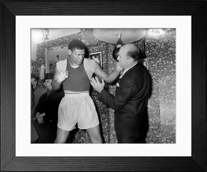 Framed Print : Nino Valdes Boxer - Nov 1956 Training at the Thomas A