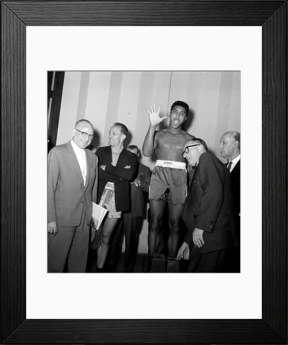 Framed Print : American world champion heavyweight boxer Muhammad Ali, formerly known as Cassius Clay Framed Print : American world champion heavyweight boxer Muhammad Ali, formerly known as Cassius Clay