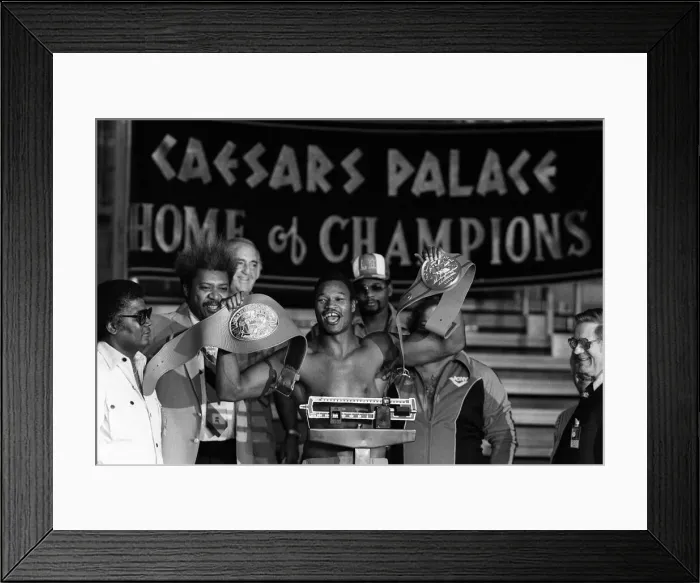 Framed Print : World Heavyweight Title fight between challenger Muhammad Ali Framed Print : World Heavyweight Title fight between challenger Muhammad Ali