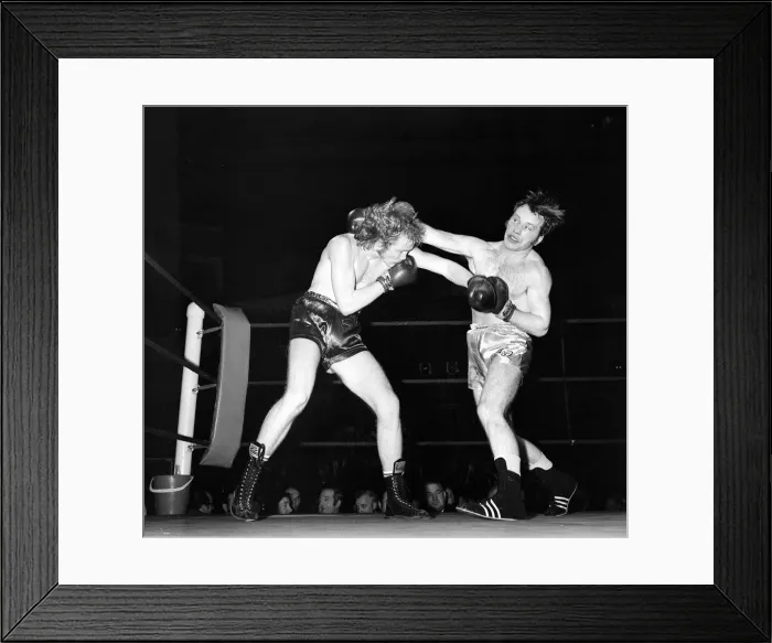 Framed Print : Joe Bugner Heavyweight Boxer January 1971 fighting Carl Gizzi at Royal Albert Hall