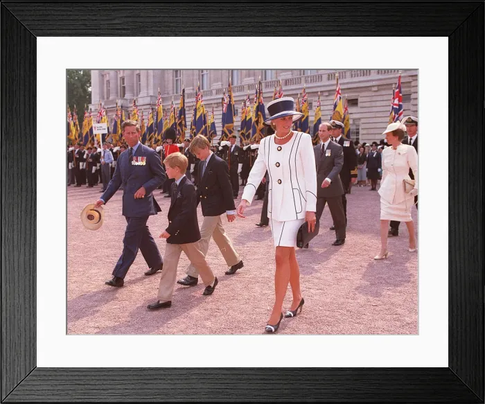 Framed Print : Prince Charles and Princess Diana with their children Prince William and Prince Harry Framed Print : Prince Charles and Princess Diana with their children Prince William and Prince Harry