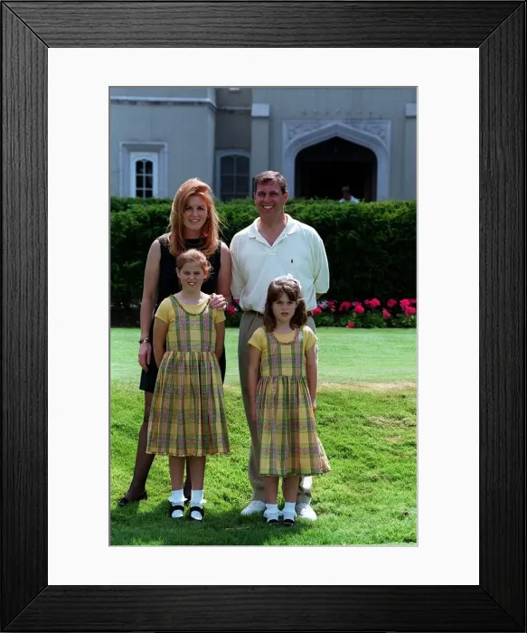 Framed Print : Duchess Of York, July 1998 With Prince Andrew and their two daughters Eugenie