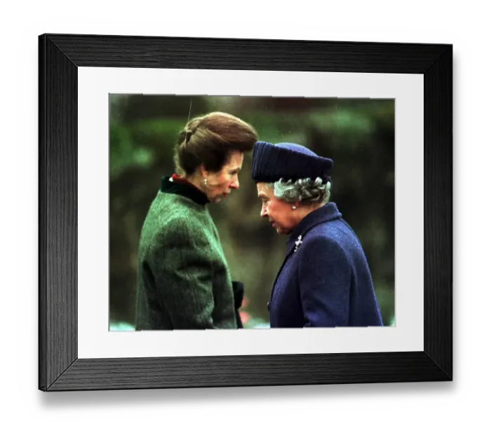 Framed Print : Queen Elizabeth greets local residents and lays a wreath of flowers