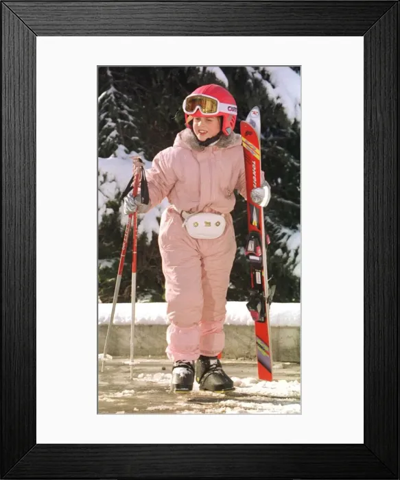 Framed Print : Princess Beatrice on skiing holiday in Verbier, Switzerland Framed Print : Princess Beatrice on skiing holiday in Verbier, Switzerland