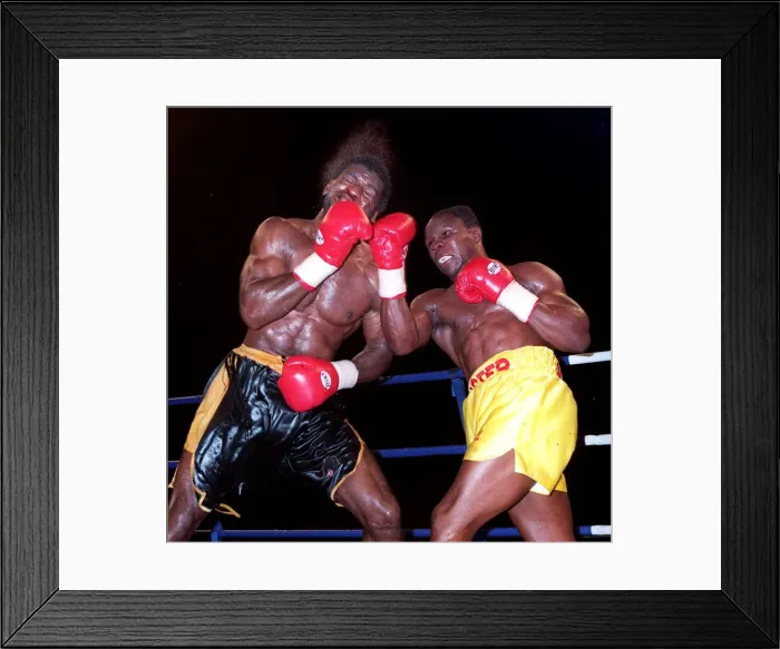 Framed Print : Chris Eubank v Carl Thompson at Sheffield Arena July 1998 The fight was stopped Framed Print : Chris Eubank v Carl Thompson at Sheffield Arena July 1998 The fight was stopped