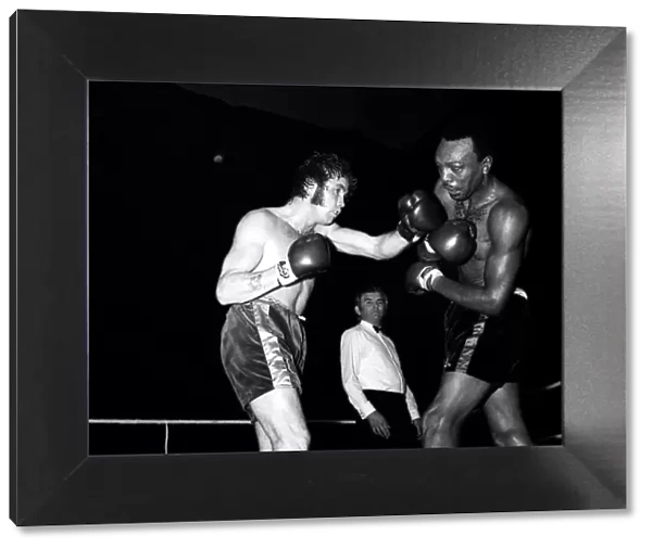 Boxers Chris finnigan v Bob Foster in 1972