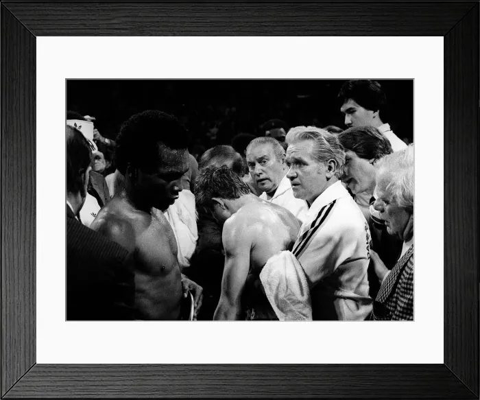 Framed Print : After fight Sugar Ray Leonard v Dave Boy Green 1980 by ringside with trainers Framed Print : After fight Sugar Ray Leonard v Dave Boy Green 1980 by ringside with trainers