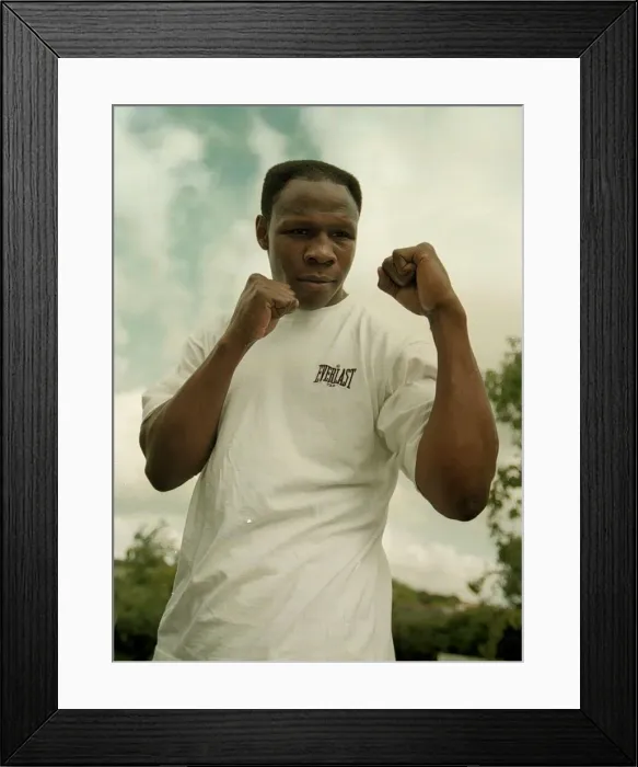 Framed Print : Boxer Chris Eubank July 1998 Out training before his title fight with Carl Framed Print : Boxer Chris Eubank July 1998 Out training before his title fight with Carl