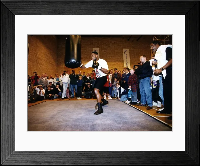 Framed Print : Lennox Lewis Heavyweight Boxer Framed Print : Lennox Lewis Heavyweight Boxer