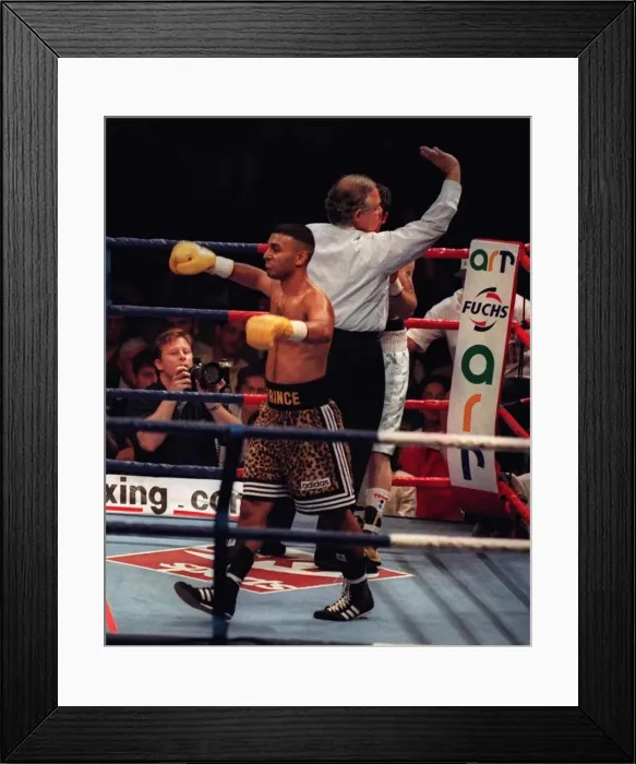 Framed Print : The Referee stops the fight between Prince Naseem Hamed Framed Print : The Referee stops the fight between Prince Naseem Hamed