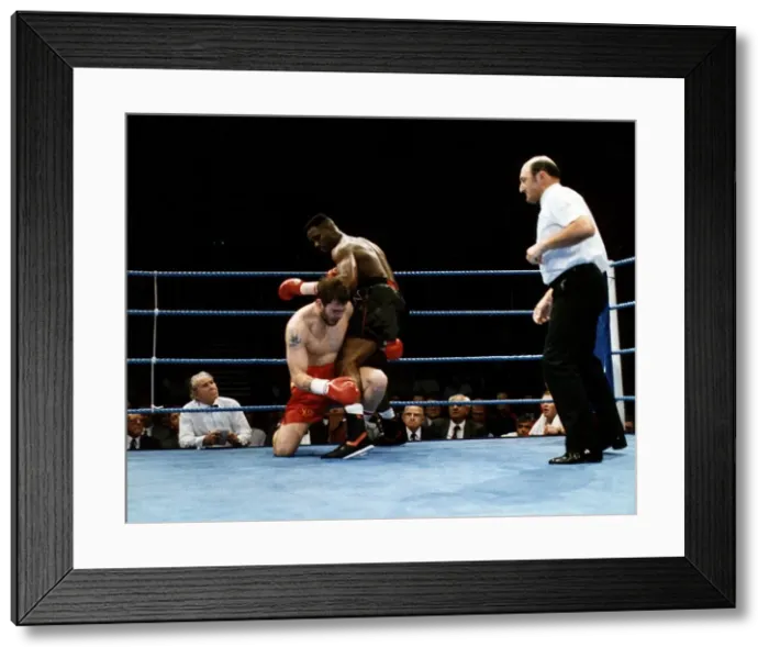 Framed Print : Lennox Lewis Boxing Heavyweight Boxer stops Glenn McCrory in the second round