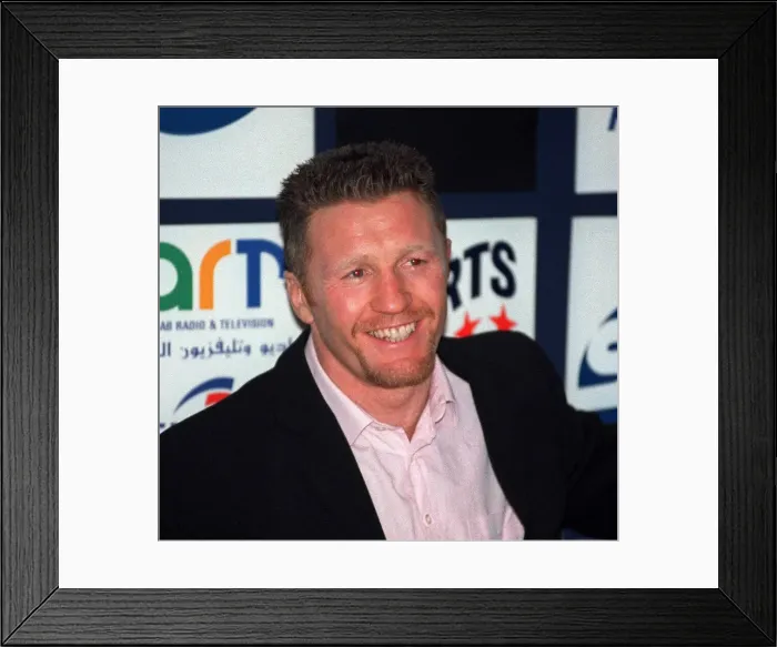 Framed Print : Steve Collins Irish Boxer talks to the press at a News Press Conference about his fight