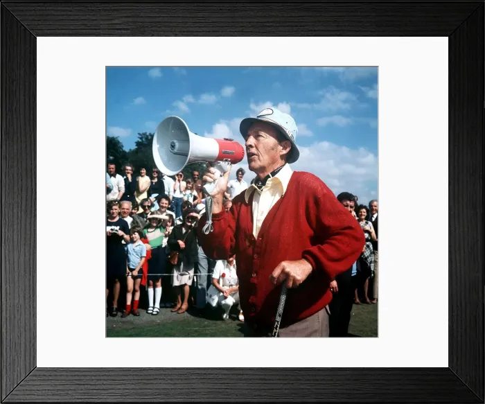 Framed Print : Bing Crosby at a golf tournament in Scotland 1976 Framed Print : Bing Crosby at a golf tournament in Scotland 1976