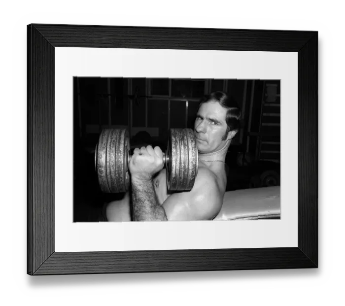 Framed Print : Roy Pretty Boy Shaw boxer in training October 1975