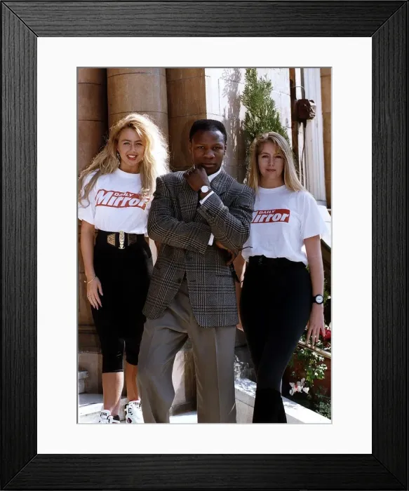 Framed Print : Chris Eubank Boxing with mirror girls Framed Print : Chris Eubank Boxing with mirror girls