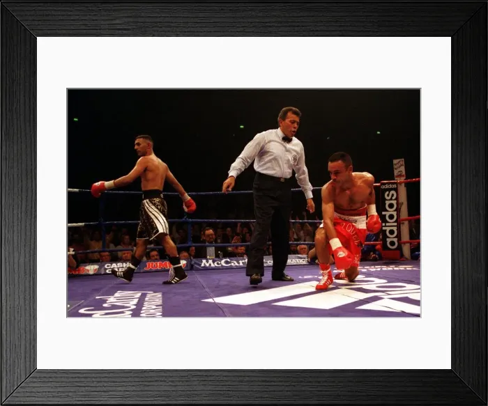 Framed Print : Prince Naseem Hamed v Wilfredo Vasquez April 1998 Prince Naseem Hamed boxer knocks Framed Print : Prince Naseem Hamed v Wilfredo Vasquez April 1998 Prince Naseem Hamed boxer knocks