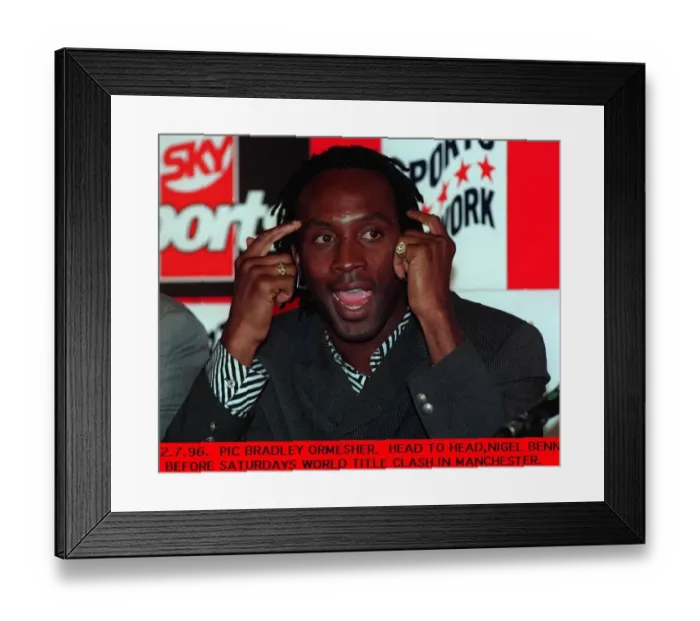 Framed Print : Nigel Benn before his world title clash in Manchester with Steve Collins Framed Print : Nigel Benn before his world title clash in Manchester with Steve Collins