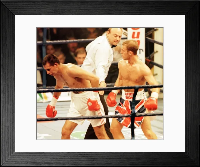 Framed Print : Ryan Rhodes beating Yuri Epifantsev October 1997 the referee stops the fight in Framed Print : Ryan Rhodes beating Yuri Epifantsev October 1997 the referee stops the fight in