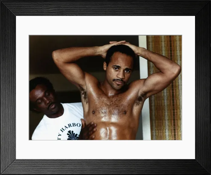 Framed Print : LLoyd Honeyghan Boxing with hands on head Framed Print : LLoyd Honeyghan Boxing with hands on head