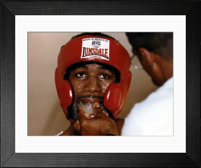 Framed Print : Lennox Lewis british heavyweight boxing champion Framed Print : Lennox Lewis british heavyweight boxing champion