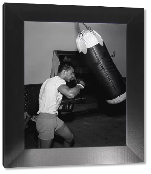 British boxer John Conteh in training