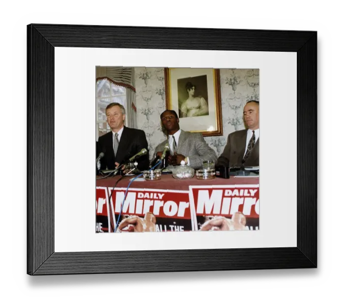 Framed Print : Chris Eubank Boxing with Barry Hearn at a press call arranging a fight against Dan Sherry