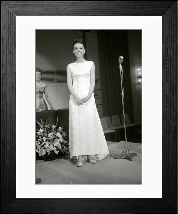 Framed Print : British Film Academy Awards April 1964 Audrey Hepburn Framed Print : British Film Academy Awards April 1964 Audrey Hepburn