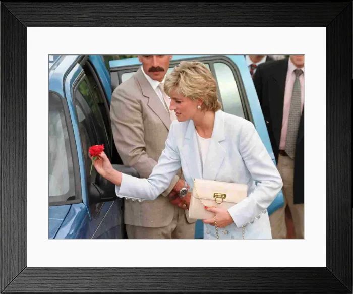 Framed Print : Diana, Princess of Wales on her four day visit to Argentina in her role as goodwill